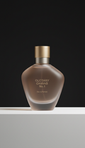 Eau de parfum with abstract accords